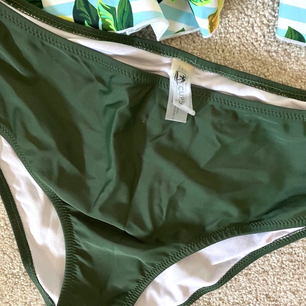 Cupshe Lemon Ruffle Tankini - Picture 4 of 5